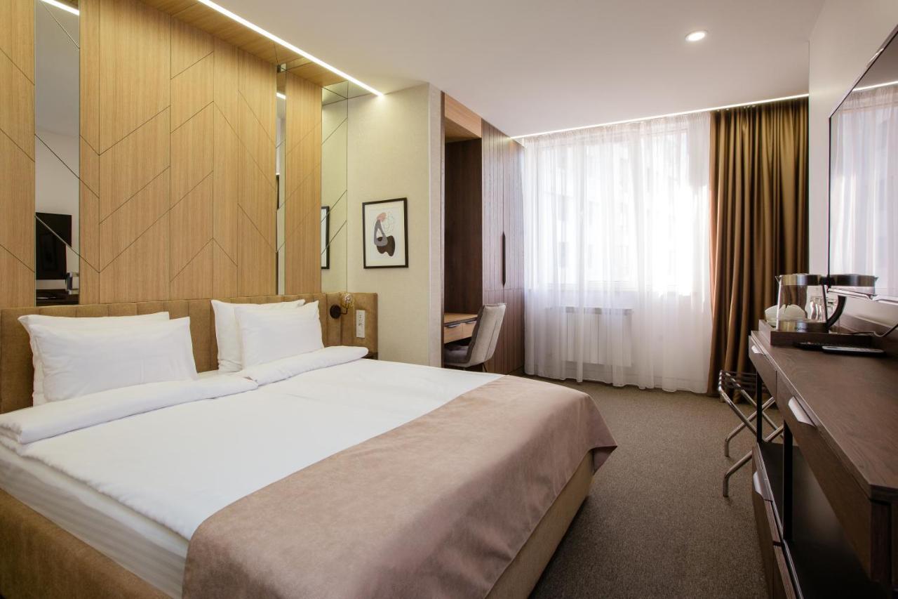 יירבאן Cartez Hotel מראה חיצוני תמונה