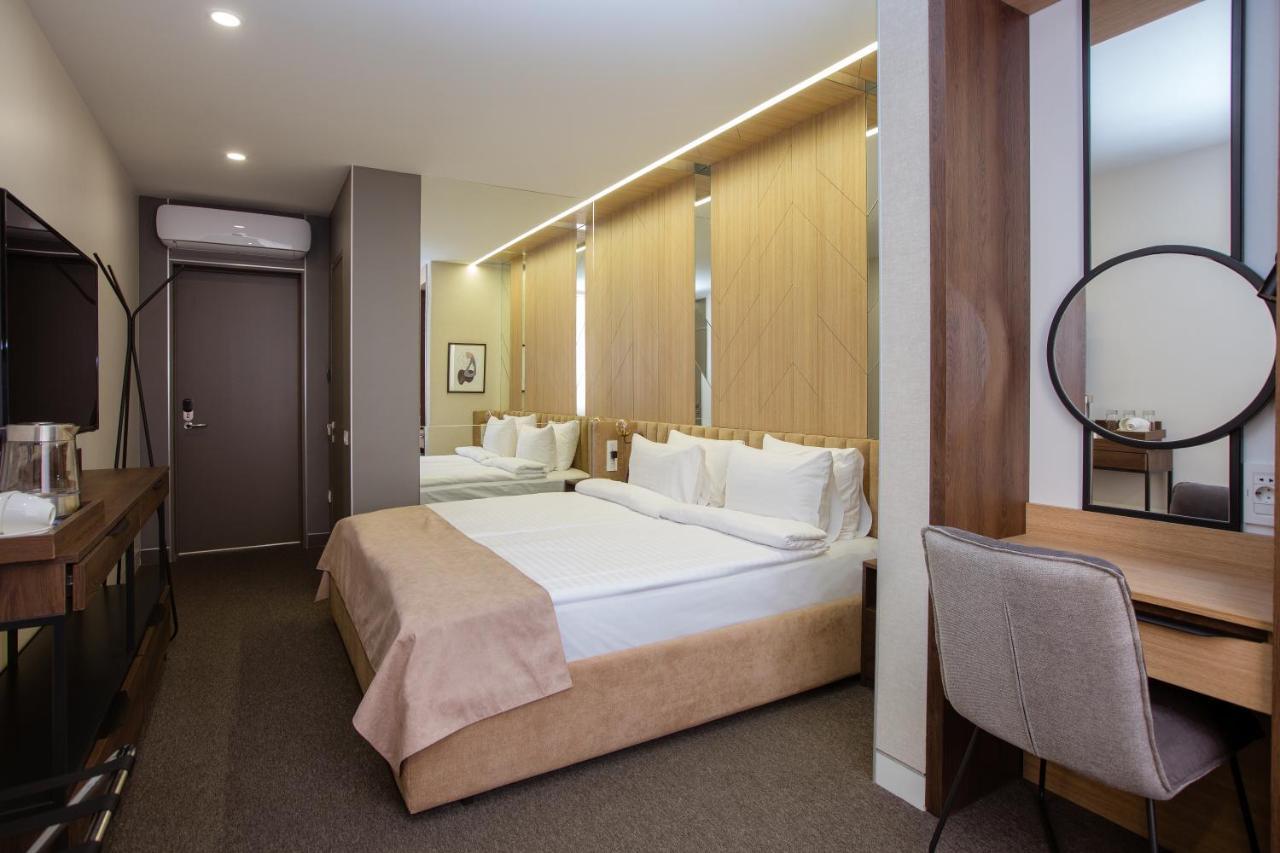 יירבאן Cartez Hotel מראה חיצוני תמונה