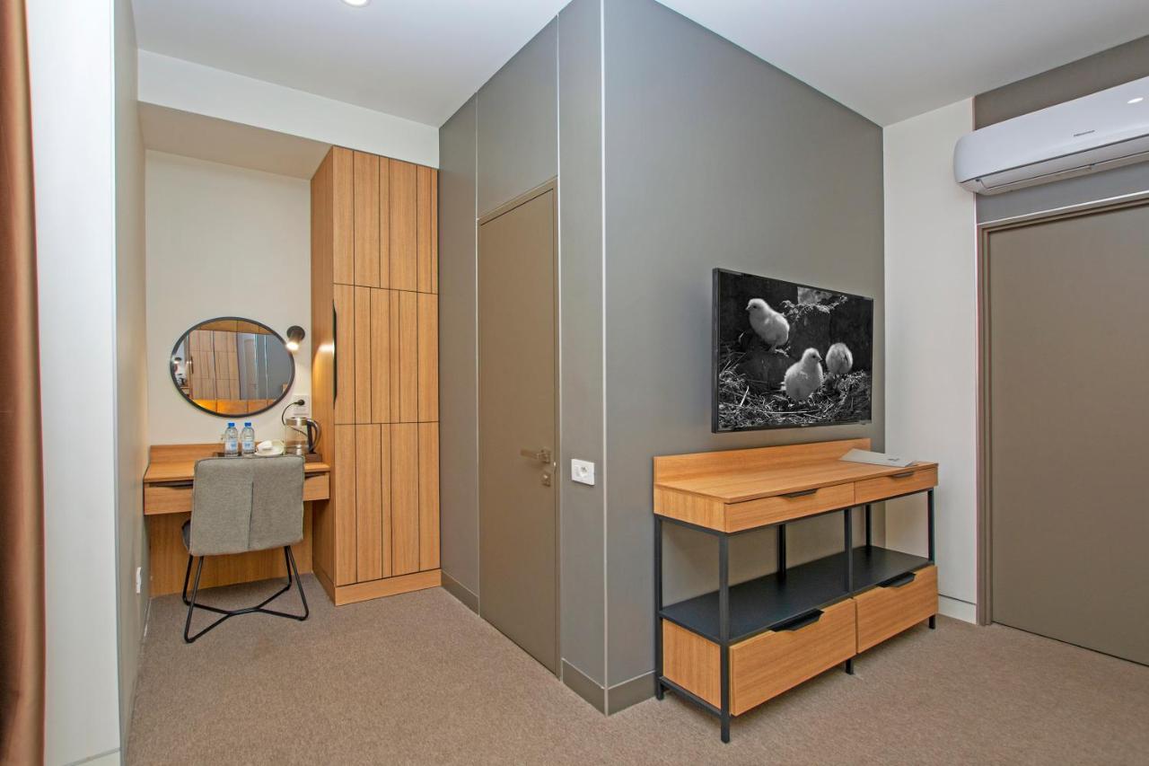 יירבאן Cartez Hotel מראה חיצוני תמונה