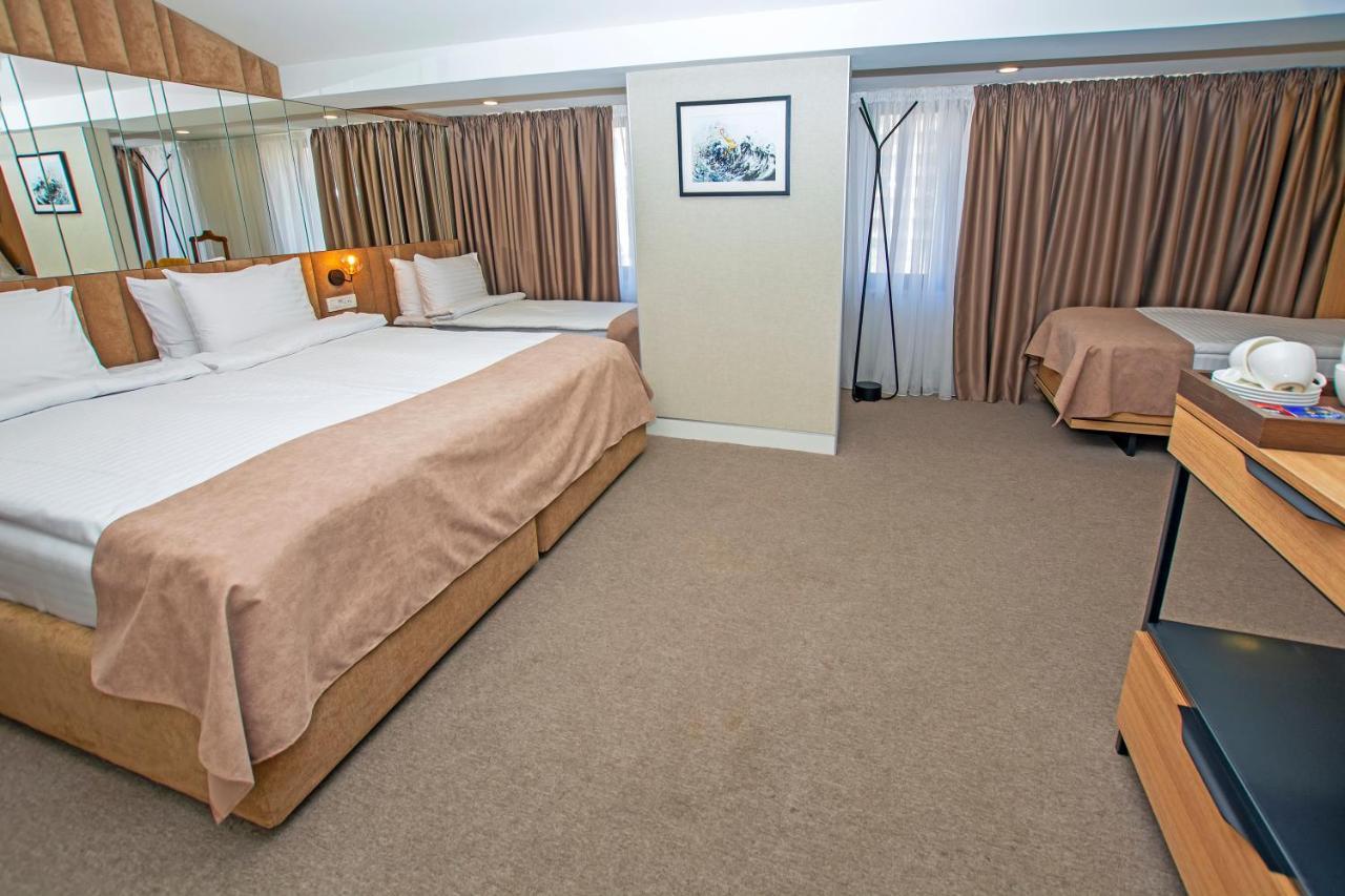יירבאן Cartez Hotel מראה חיצוני תמונה