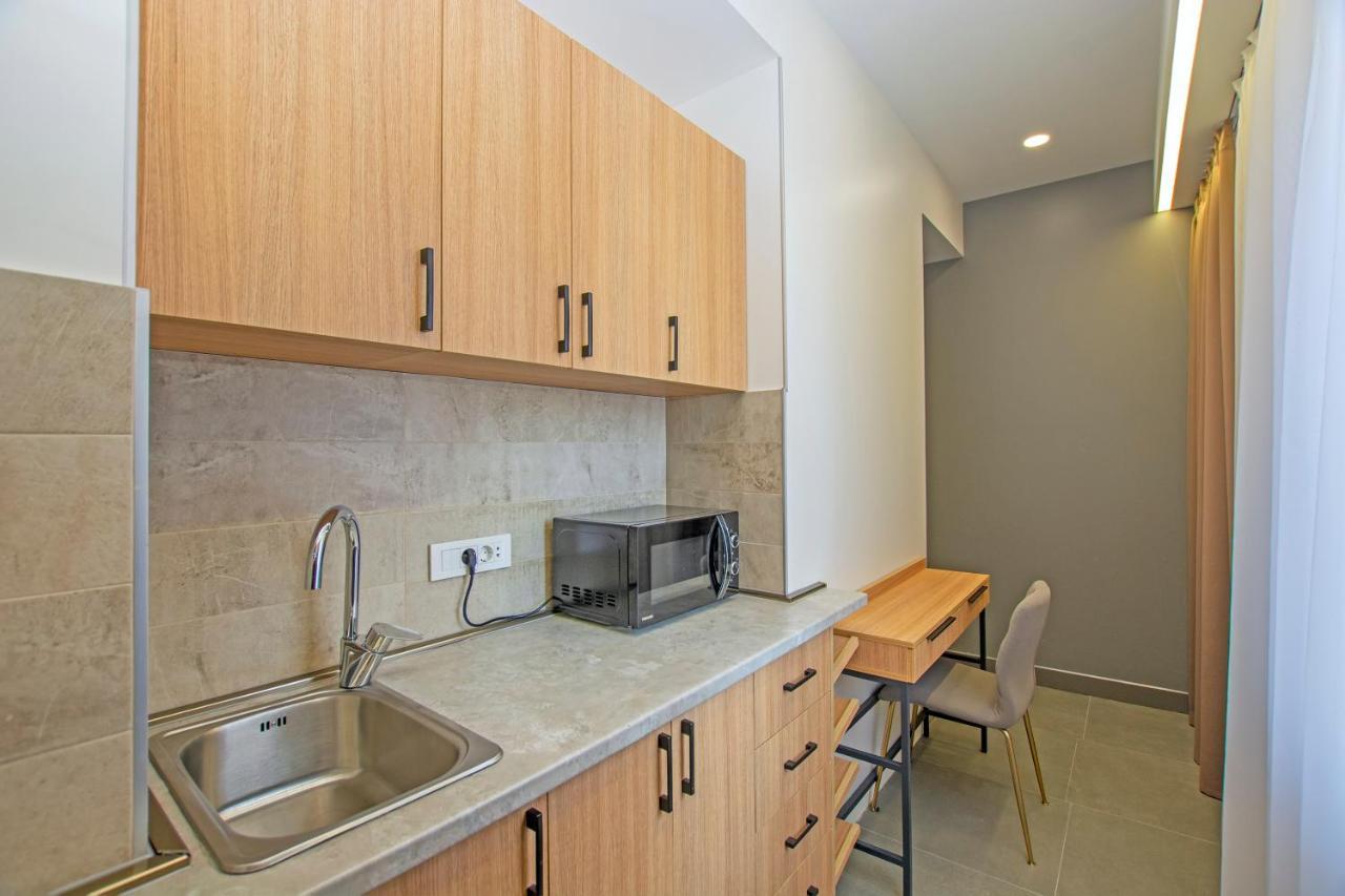 יירבאן Cartez Hotel מראה חיצוני תמונה