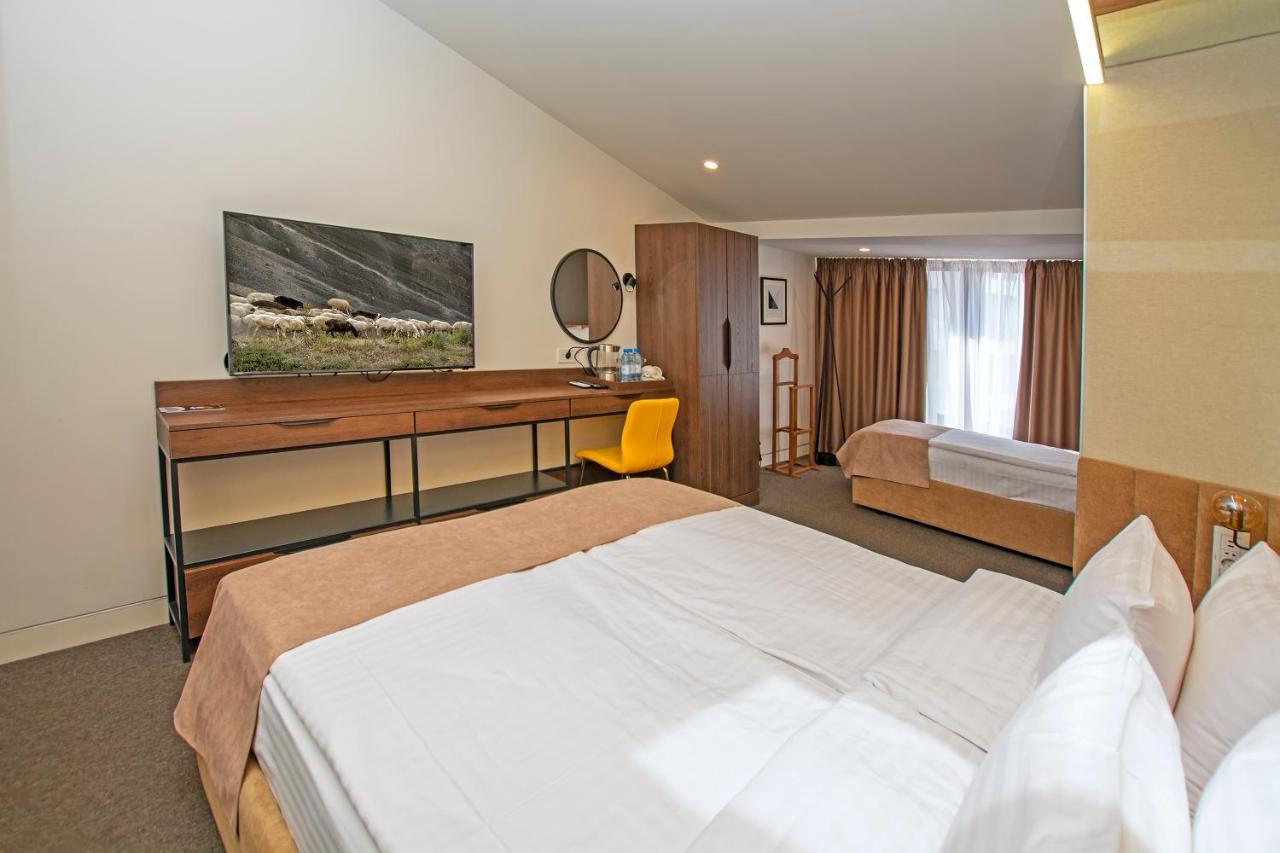 יירבאן Cartez Hotel מראה חיצוני תמונה