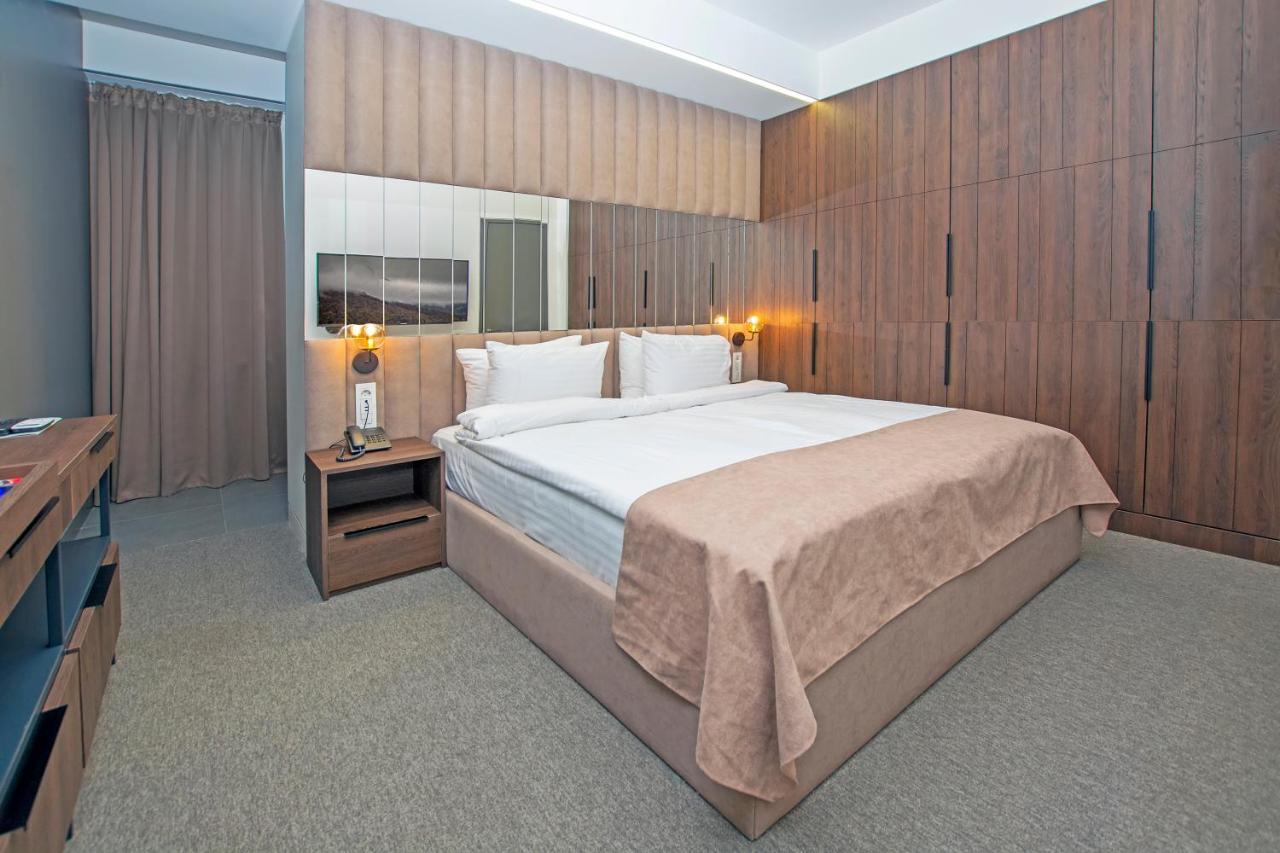 יירבאן Cartez Hotel מראה חיצוני תמונה