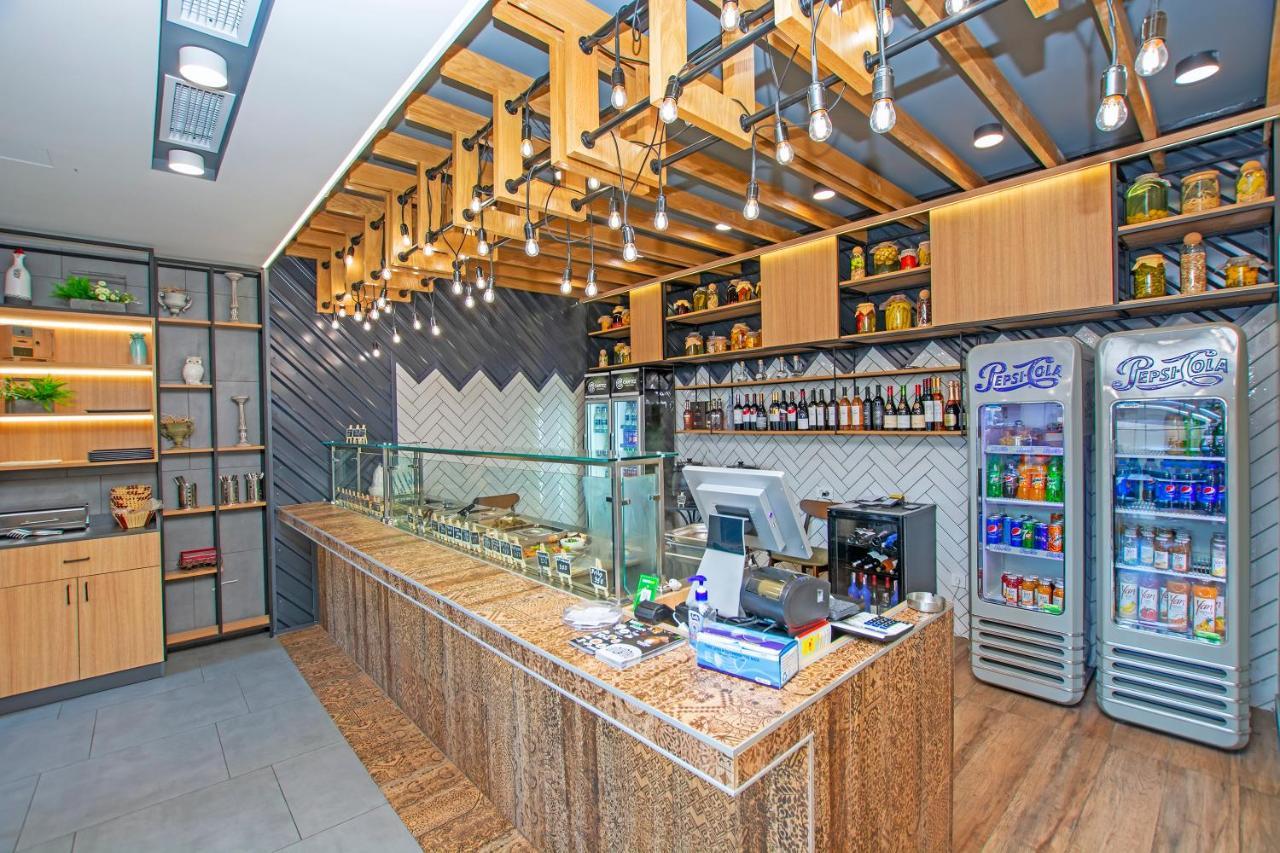 יירבאן Cartez Hotel מראה חיצוני תמונה